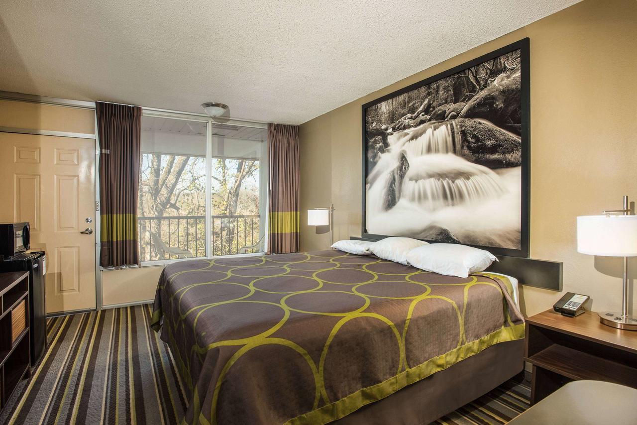 Super 8 By Wyndham Sevierville Riverside - thumb 12