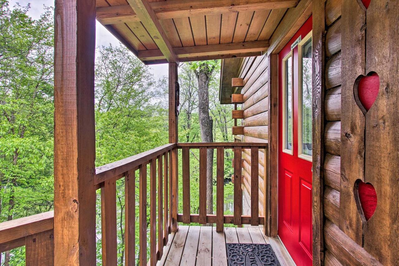 River Rush- Cozy Riverfront Cabin 5 Mi To Pigeon Forge - thumb 9