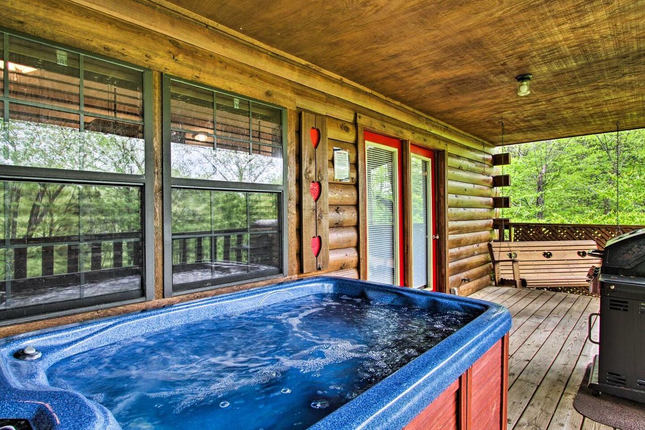 River Rush- Cozy Riverfront Cabin 5 Mi To Pigeon Forge - thumb 3