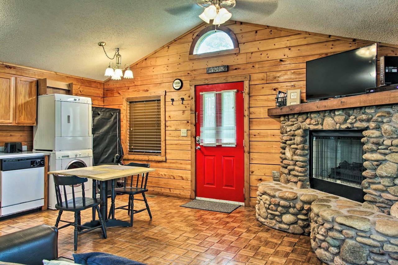 River Rush- Cozy Riverfront Cabin 5 Mi To Pigeon Forge - thumb 23