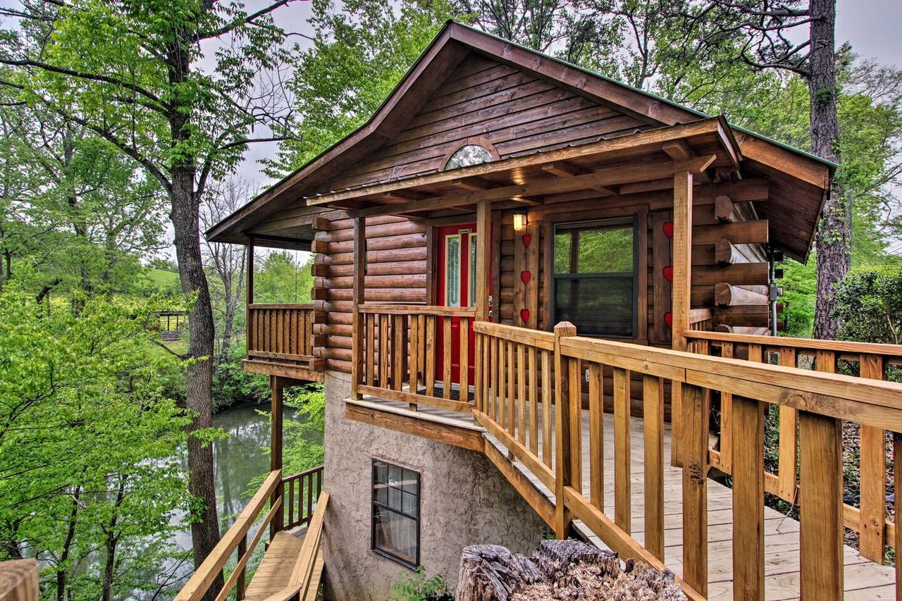 River Rush- Cozy Riverfront Cabin 5 Mi To Pigeon Forge - thumb 0