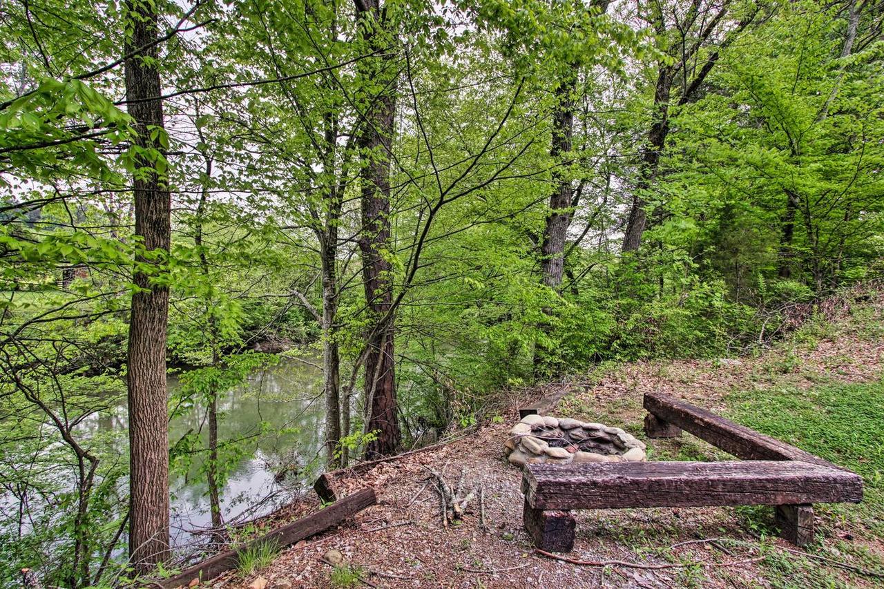 River Rush- Cozy Riverfront Cabin 5 Mi To Pigeon Forge - thumb 22