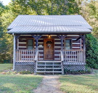 Hearts Burstin with Love Romantic creekside retreat - Tourism Bookings