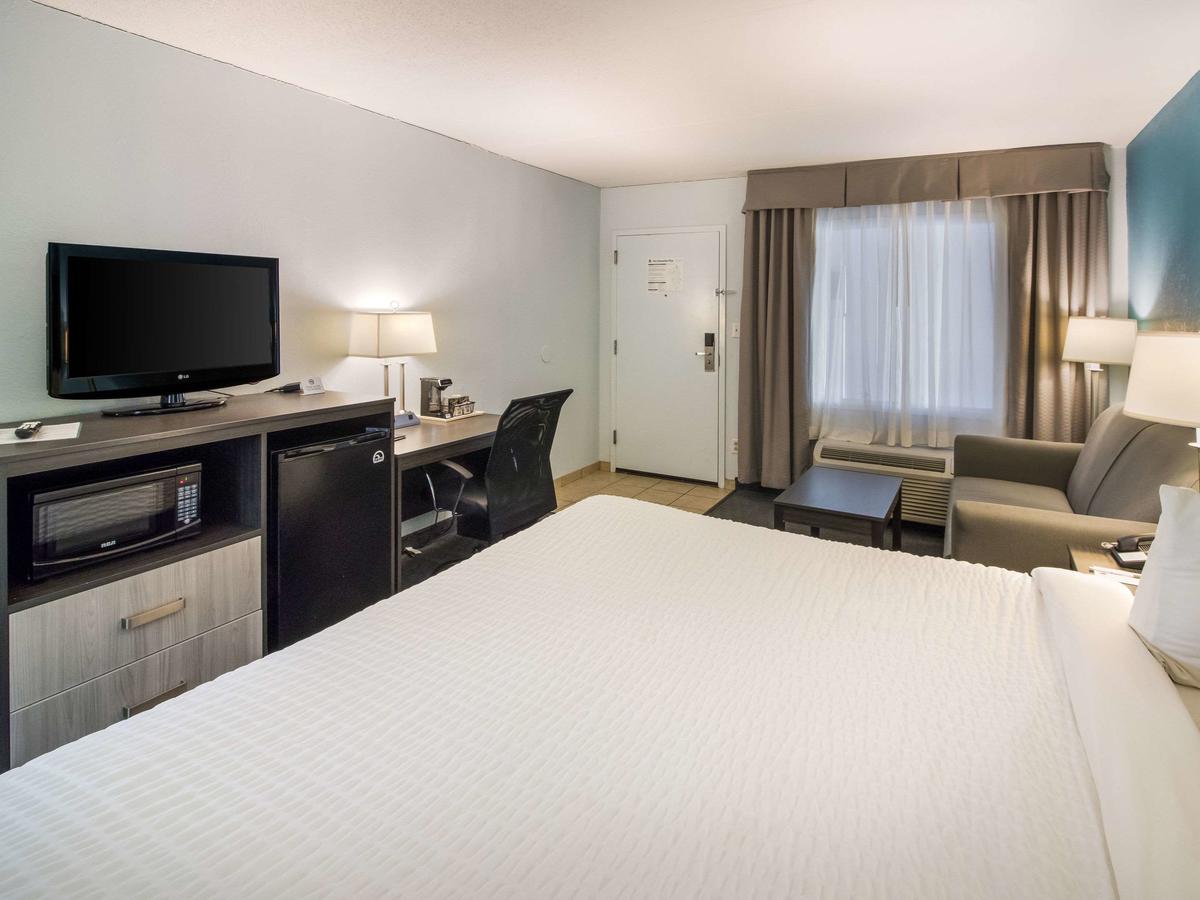 Clarion Inn Cleveland - thumb 7