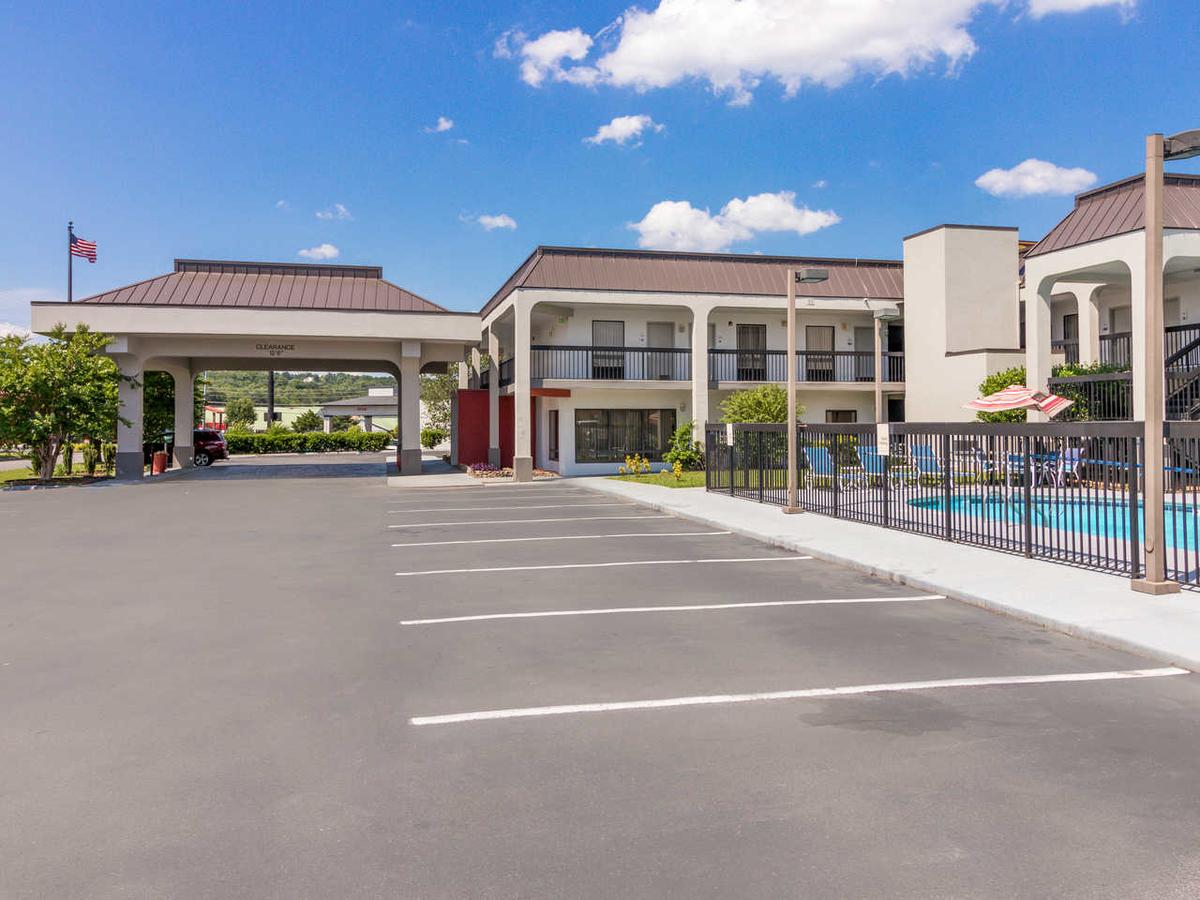 Clarion Inn Cleveland - thumb 2