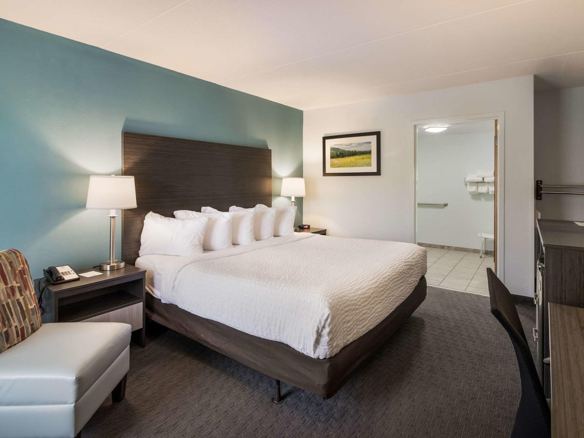 Clarion Inn Cleveland - thumb 10