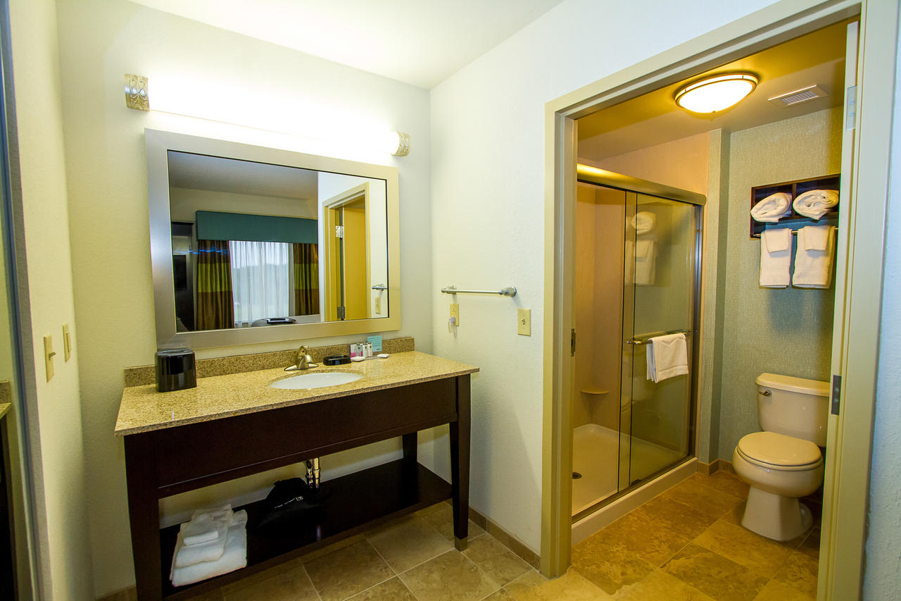 Hampton Inn Fayetteville - thumb 20
