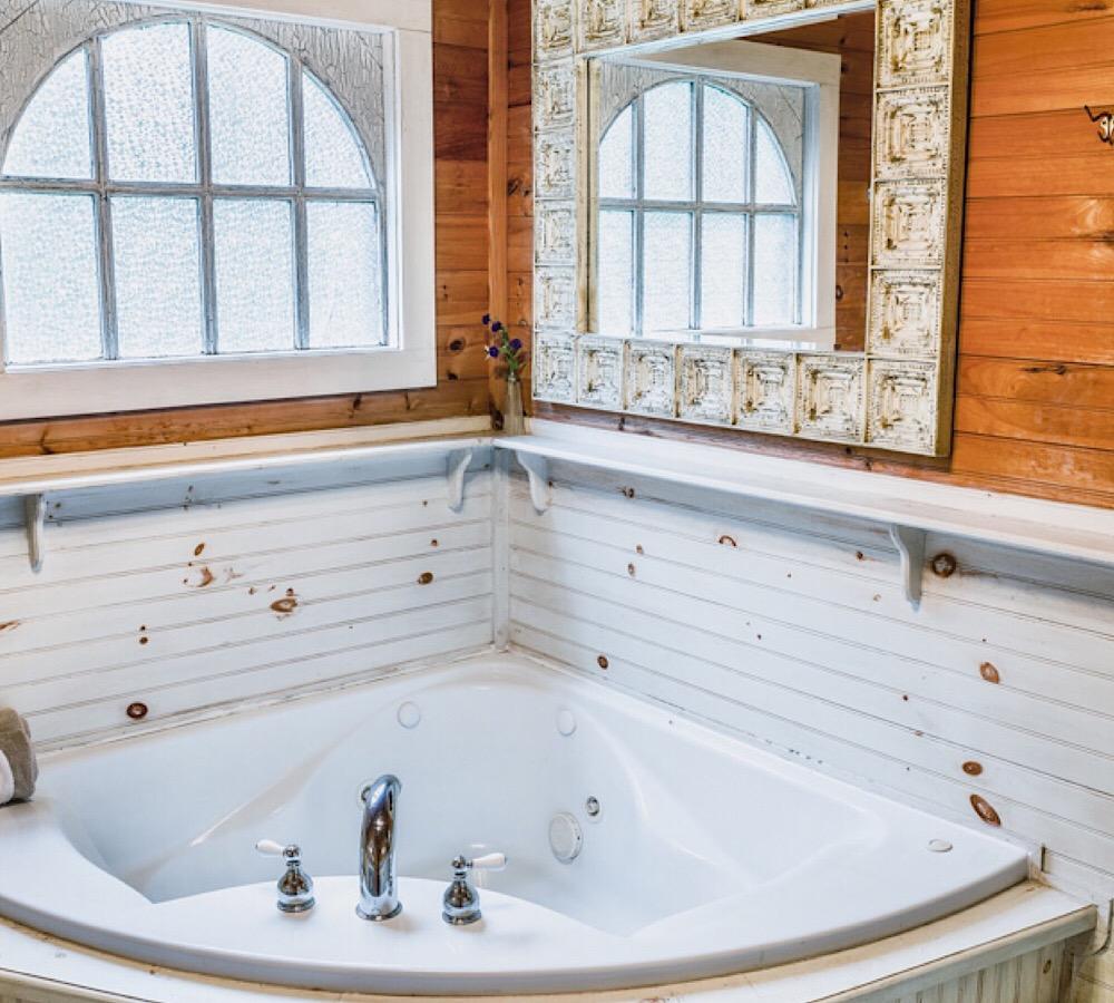 Country Charm Cabin With Firepit - thumb 18