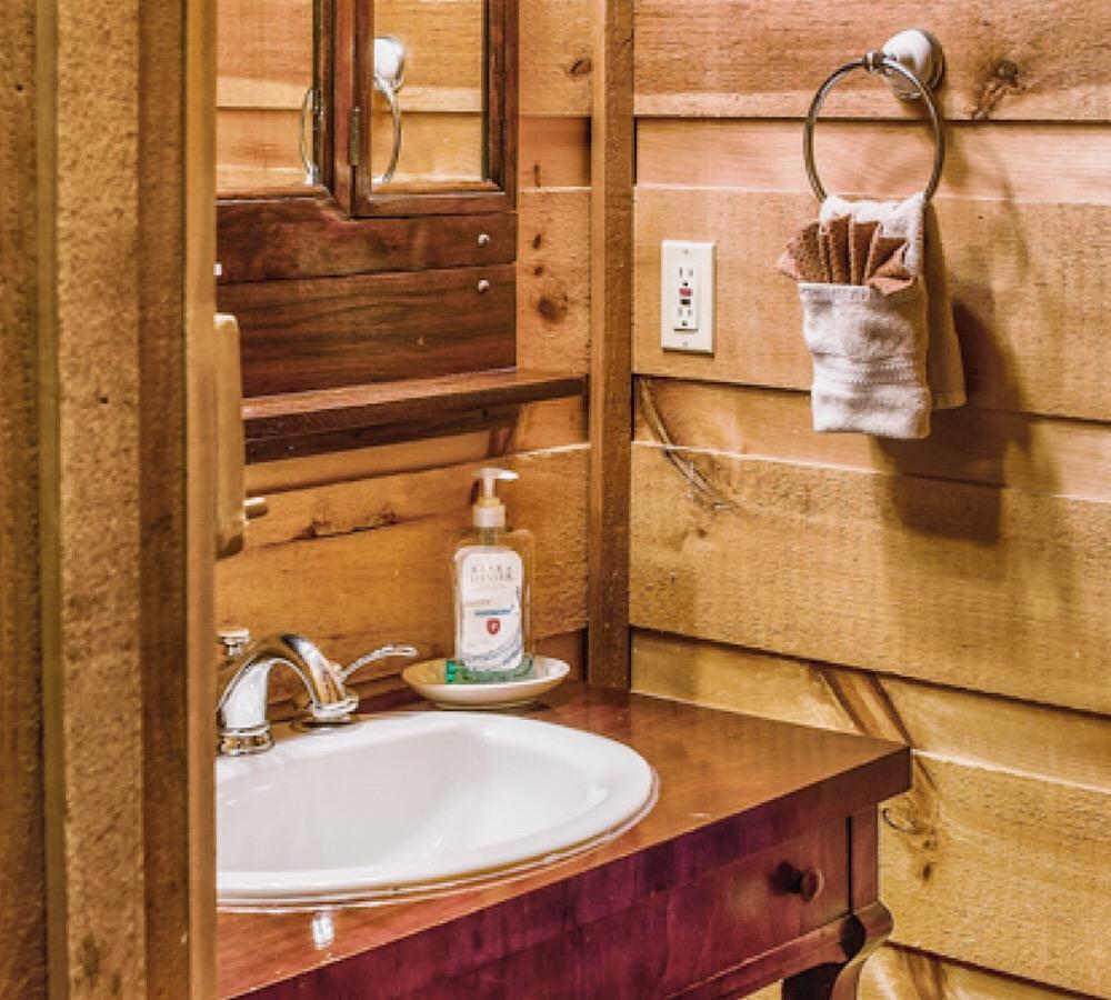 Country Charm Cabin With Firepit - thumb 19