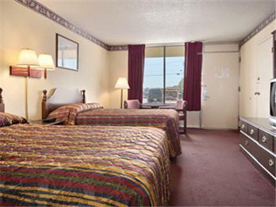 Howard Johnson By Wyndham Cleveland - thumb 3