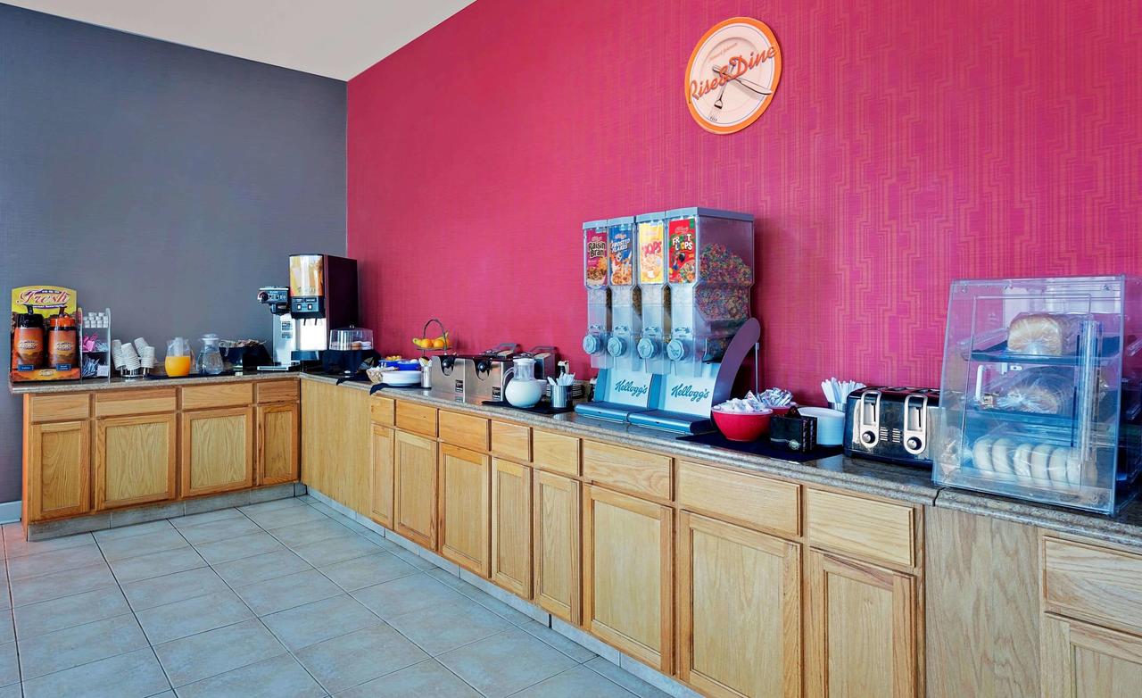 Howard Johnson By Wyndham Cleveland - thumb 17