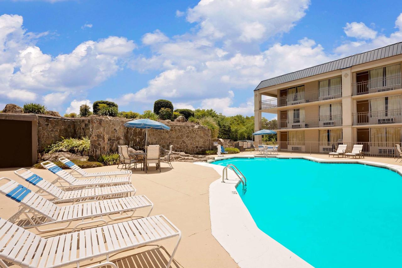 Howard Johnson By Wyndham Cleveland - thumb 19