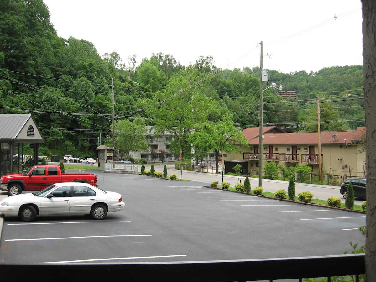 Condo 103 At Olde Gatlinburg Place - thumb 24