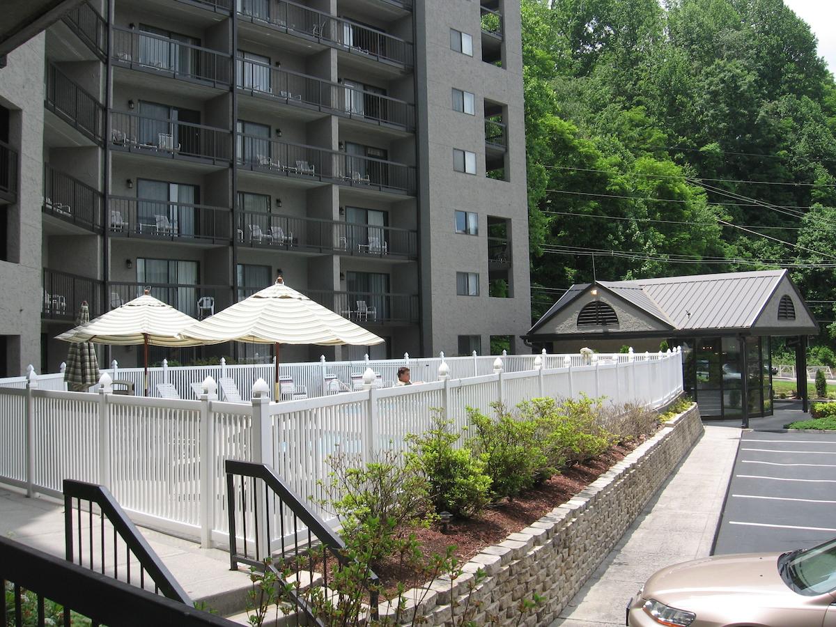 Condo 103 At Olde Gatlinburg Place - thumb 10