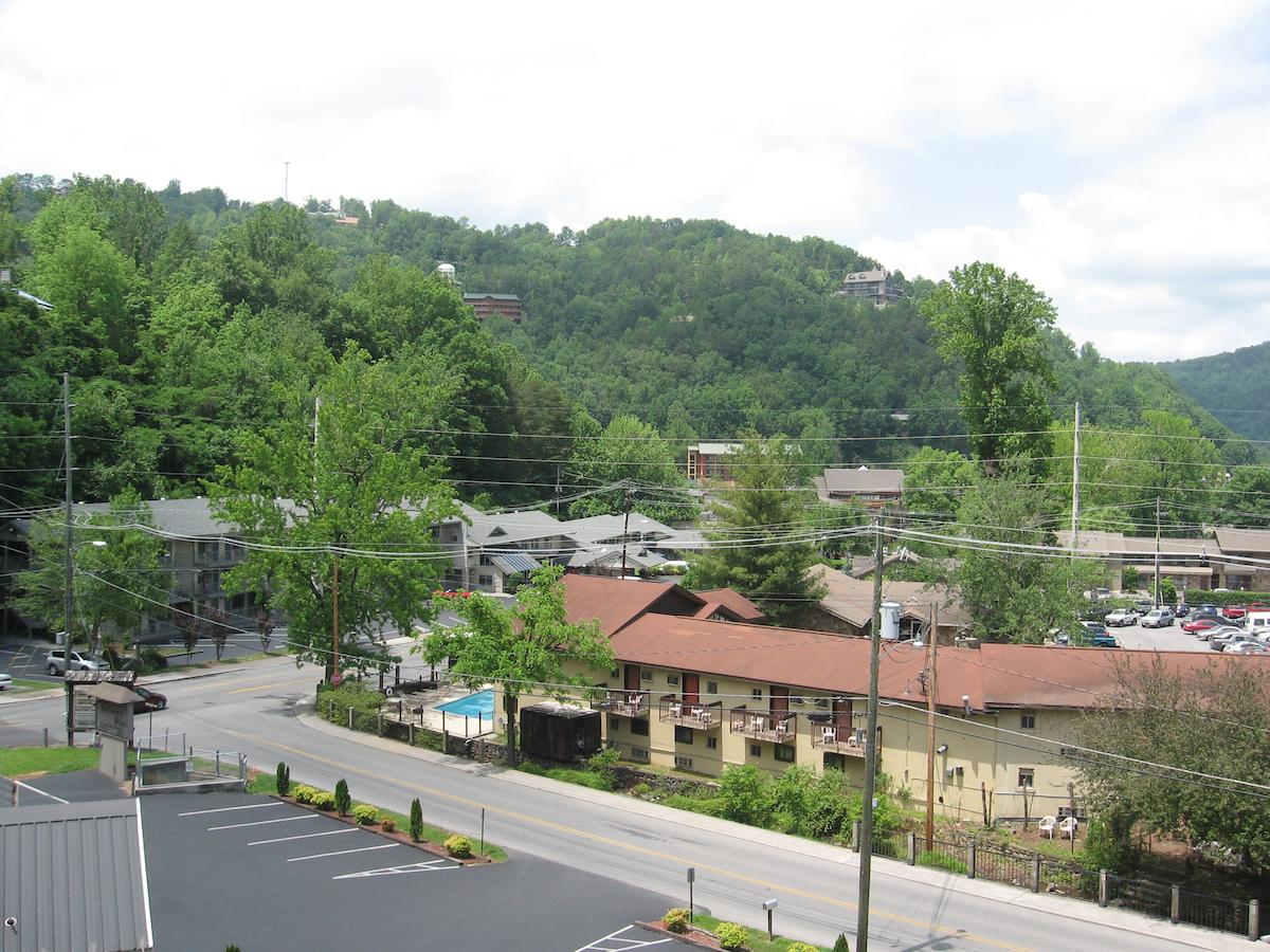 Condo 103 At Olde Gatlinburg Place - thumb 26