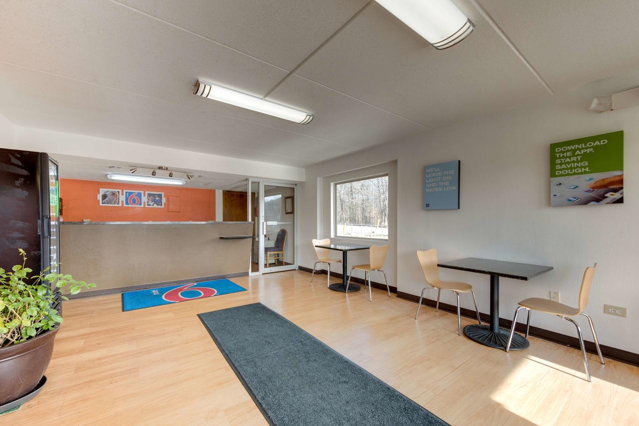 Motel 6 Kingston - thumb 36