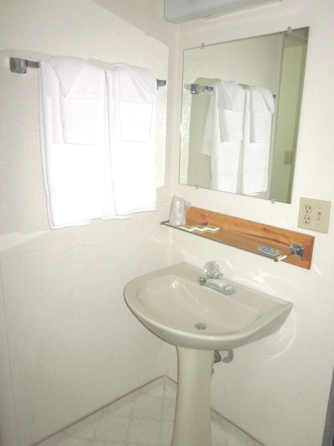 Color Country Motel - thumb 11