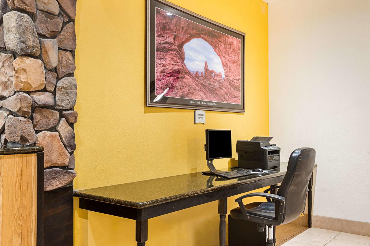 Rodeway Inn & Suites Blanding - thumb 10