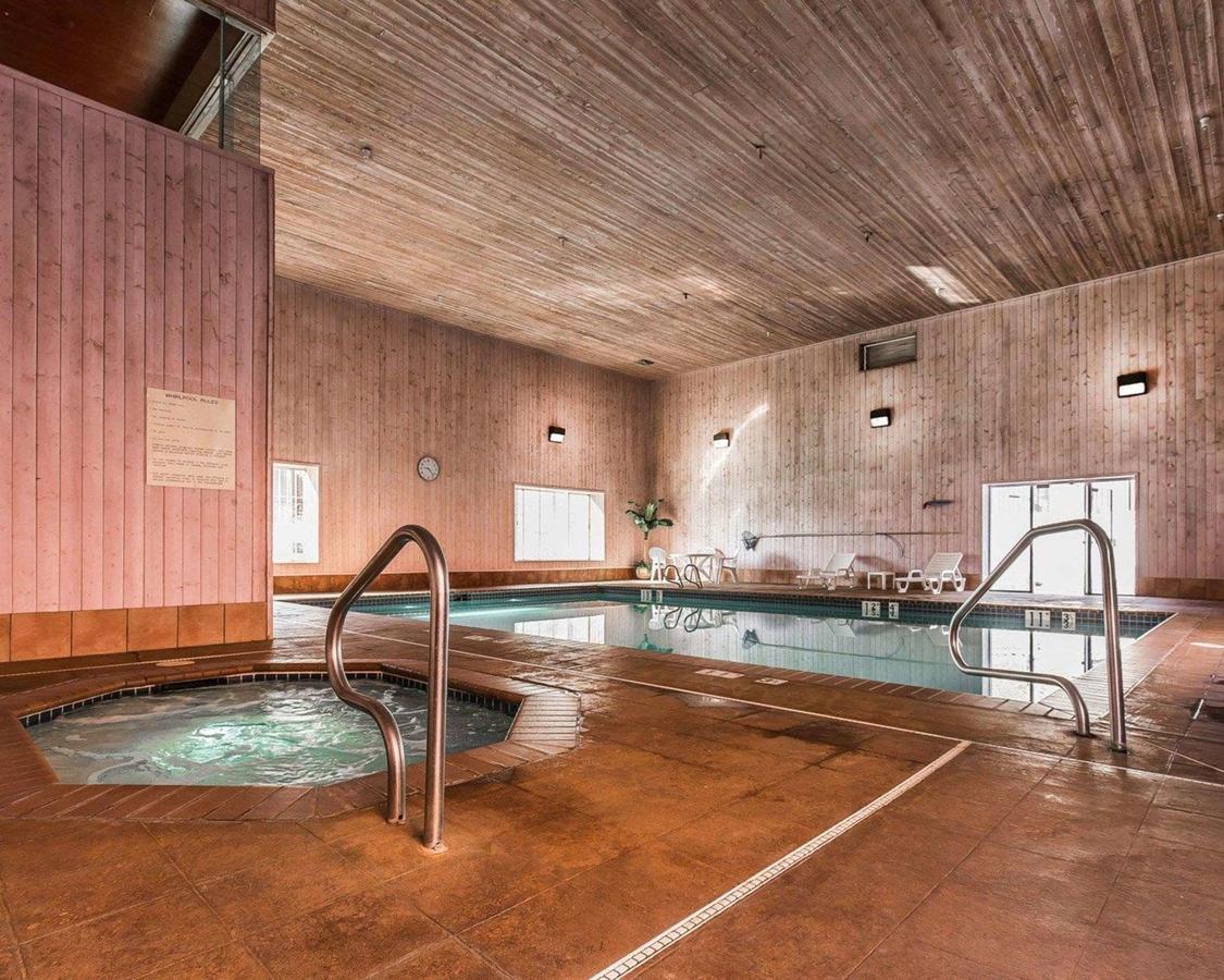 Quality Suites Moab - thumb 1