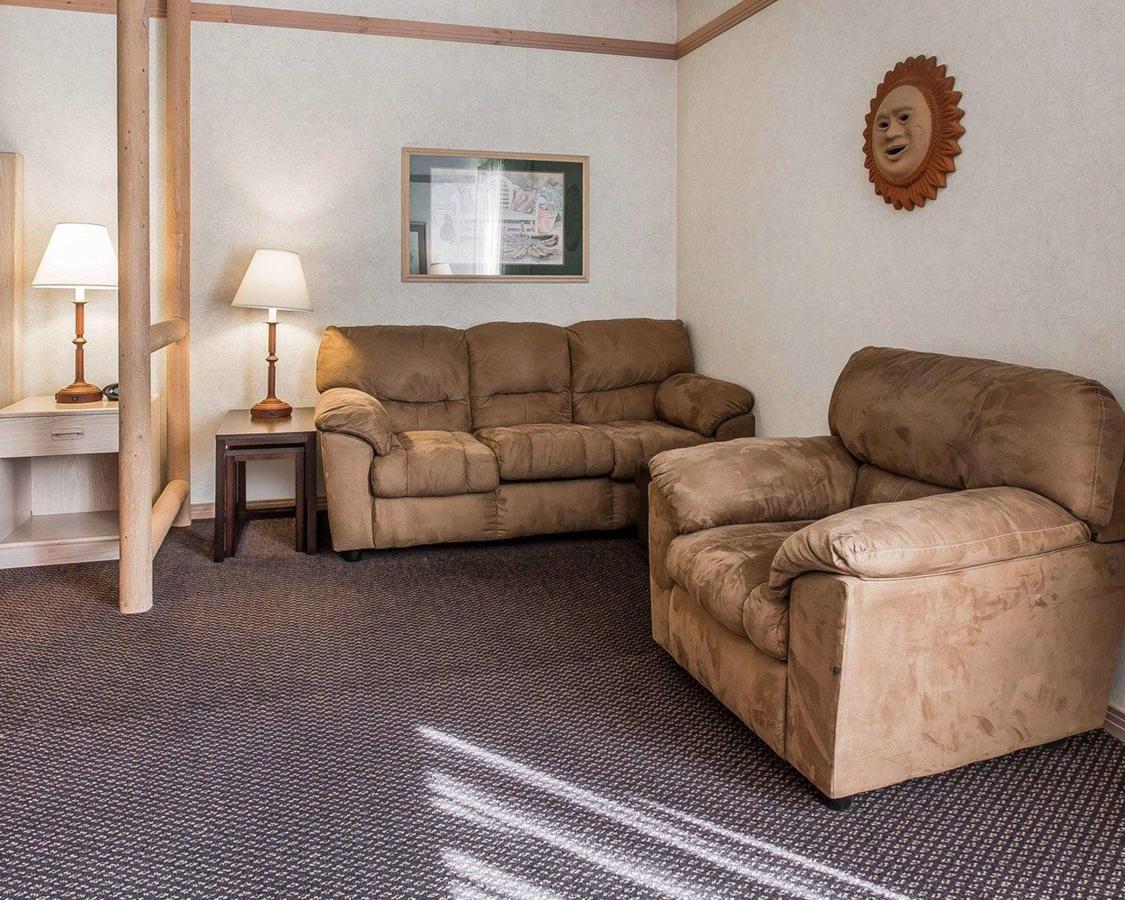 Quality Suites Moab - thumb 8