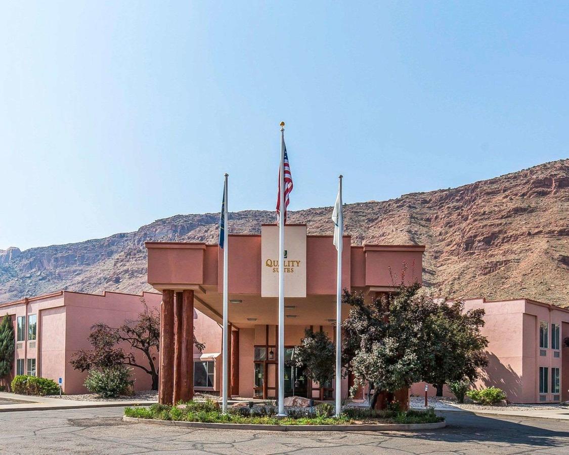 Quality Suites Moab - thumb 7