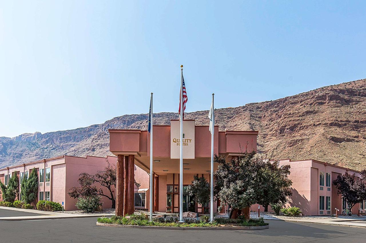 Quality Suites Moab - thumb 0