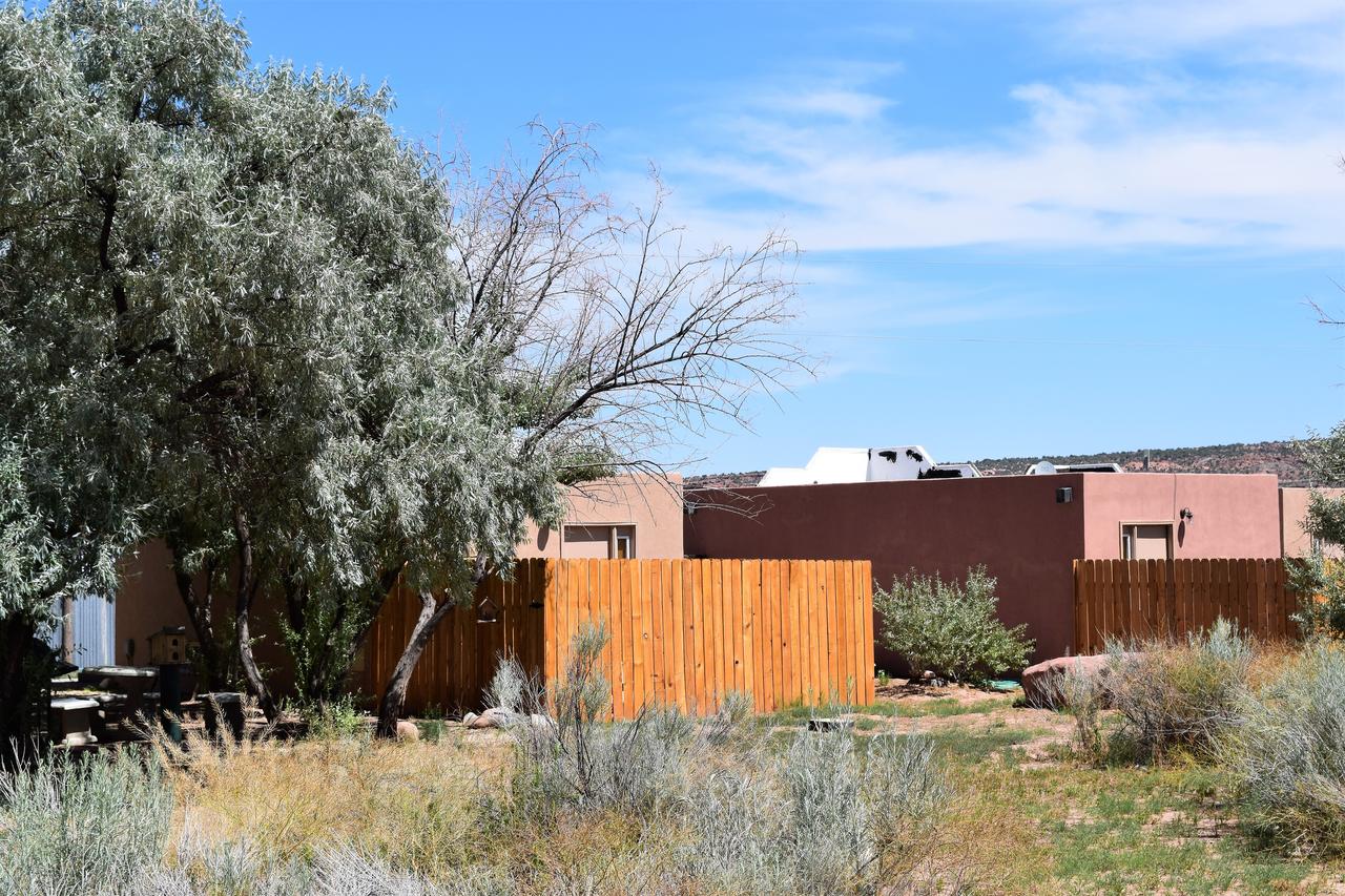 St. Danes Cabins (Prickly Pear Adobe Cabin) - thumb 37