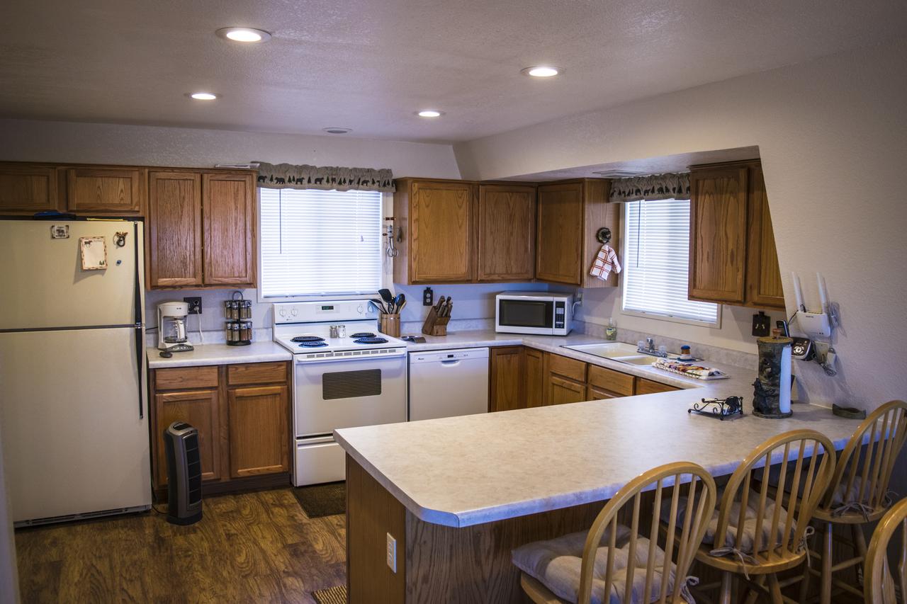 Aspen Meadow Cabin - thumb 4