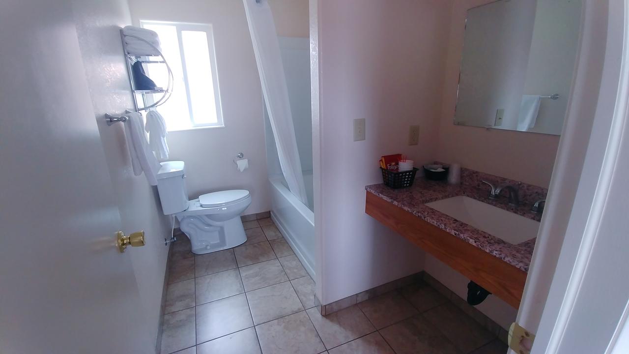 Blue Pine Motel - thumb 21