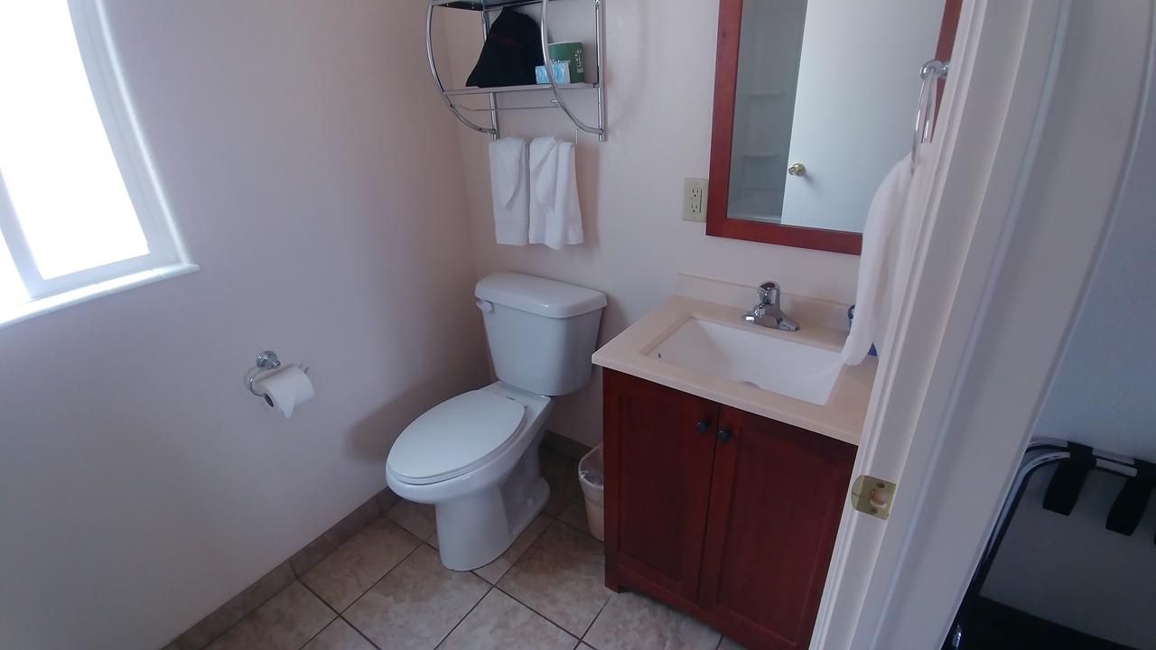 Blue Pine Motel - thumb 16