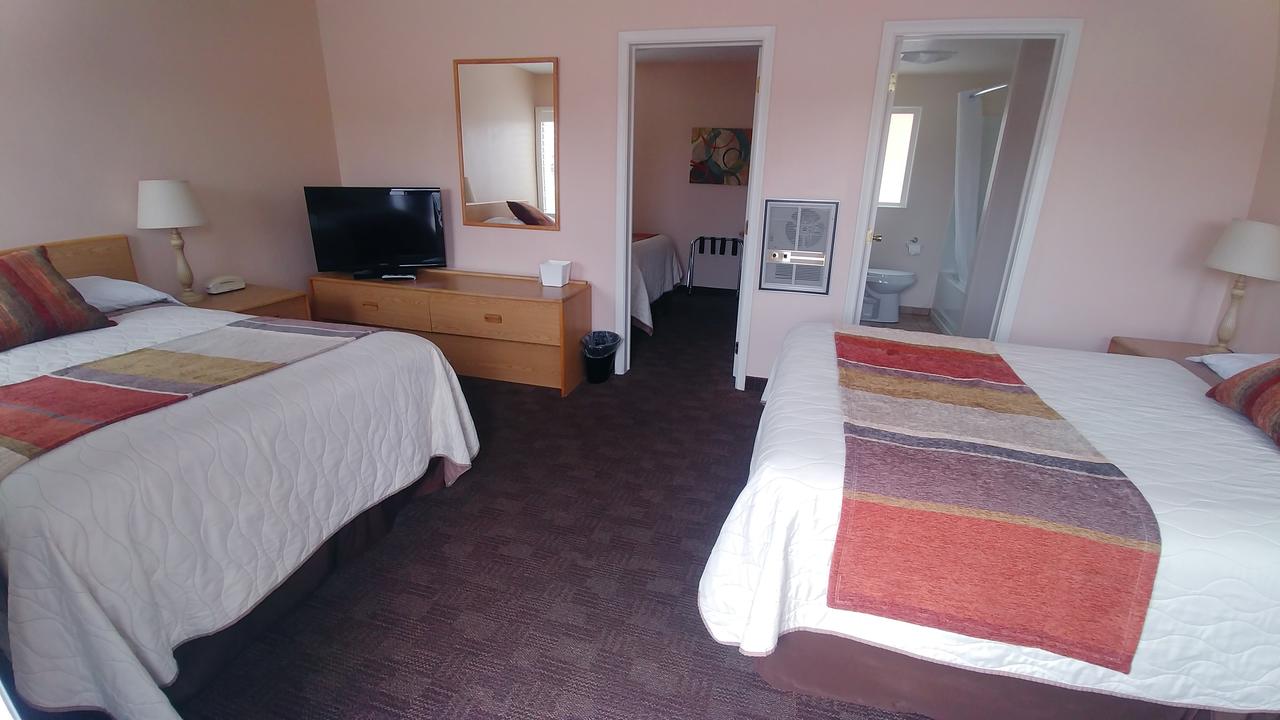 Blue Pine Motel - thumb 18