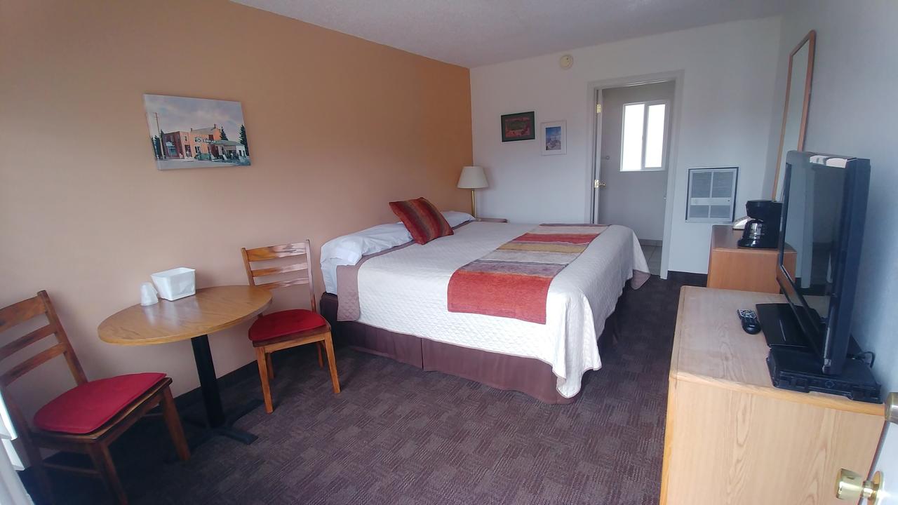 Blue Pine Motel - thumb 13