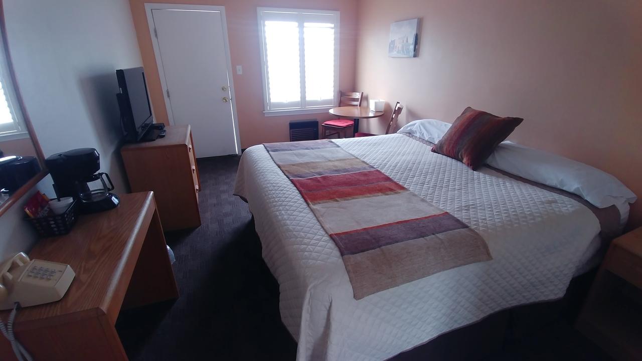 Blue Pine Motel - thumb 14