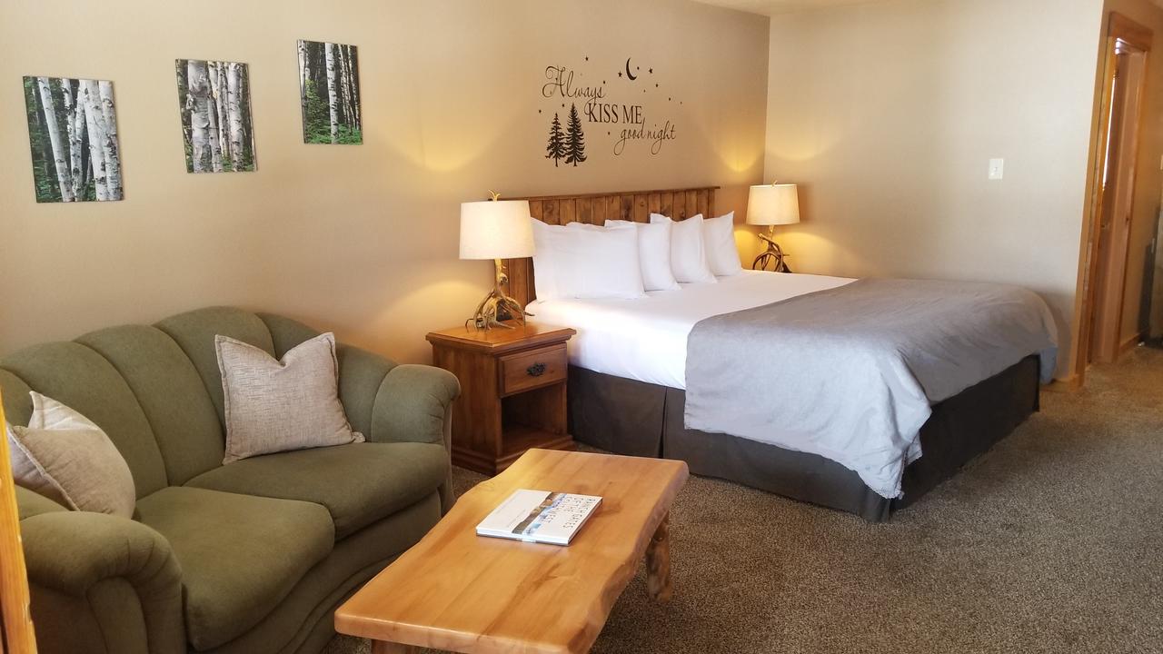 Duck Creek Village Inn - thumb 2