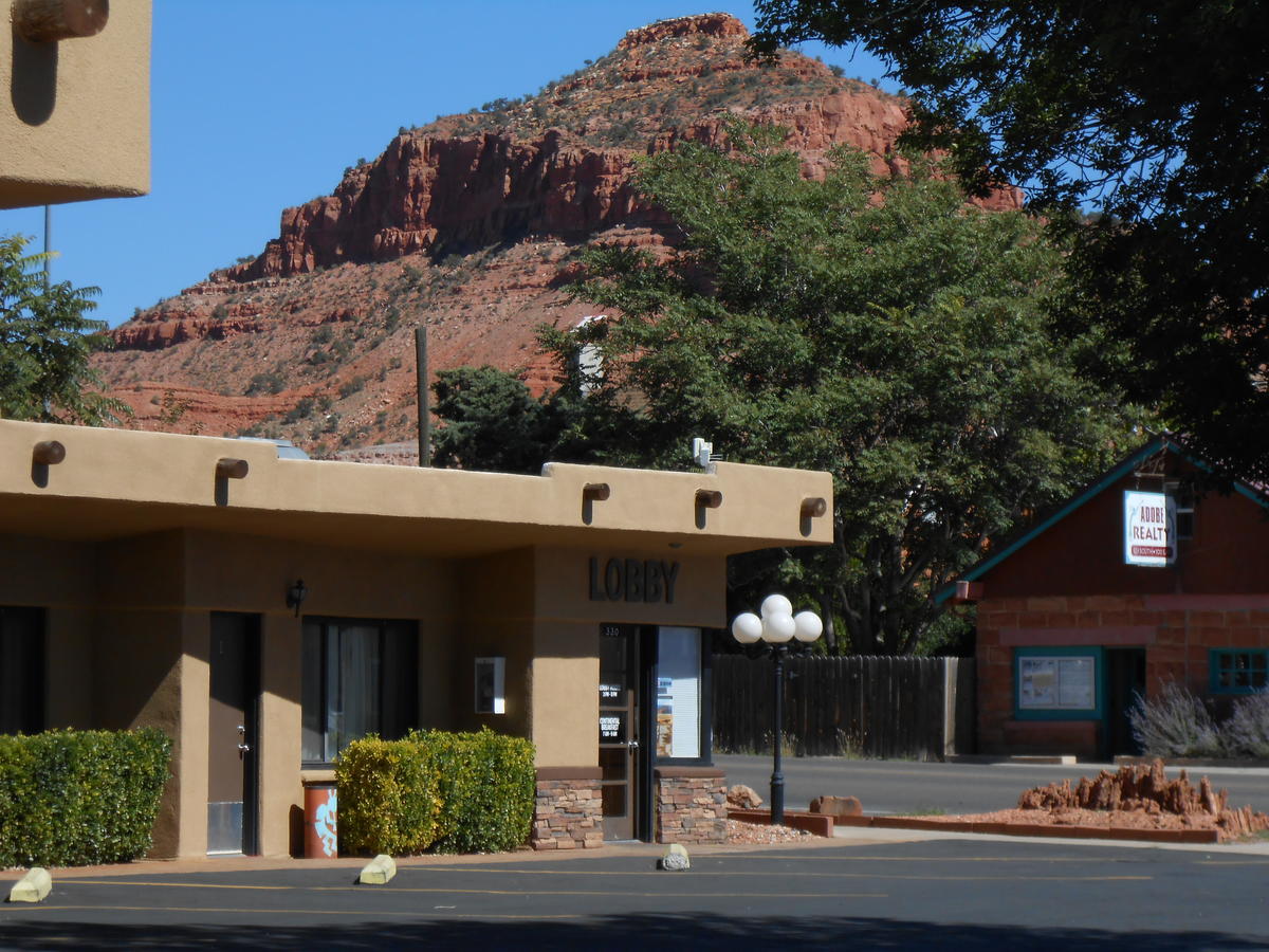 Redrock Country Inn - thumb 2