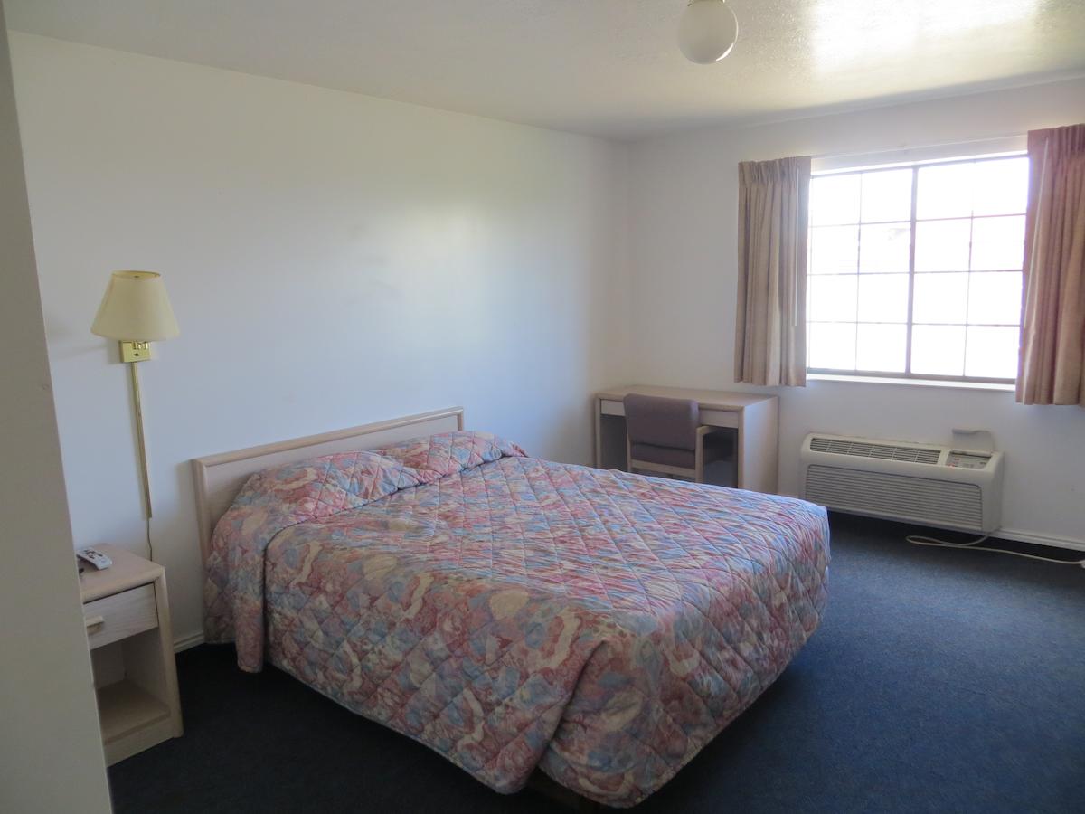 Four Corners Inn - thumb 8