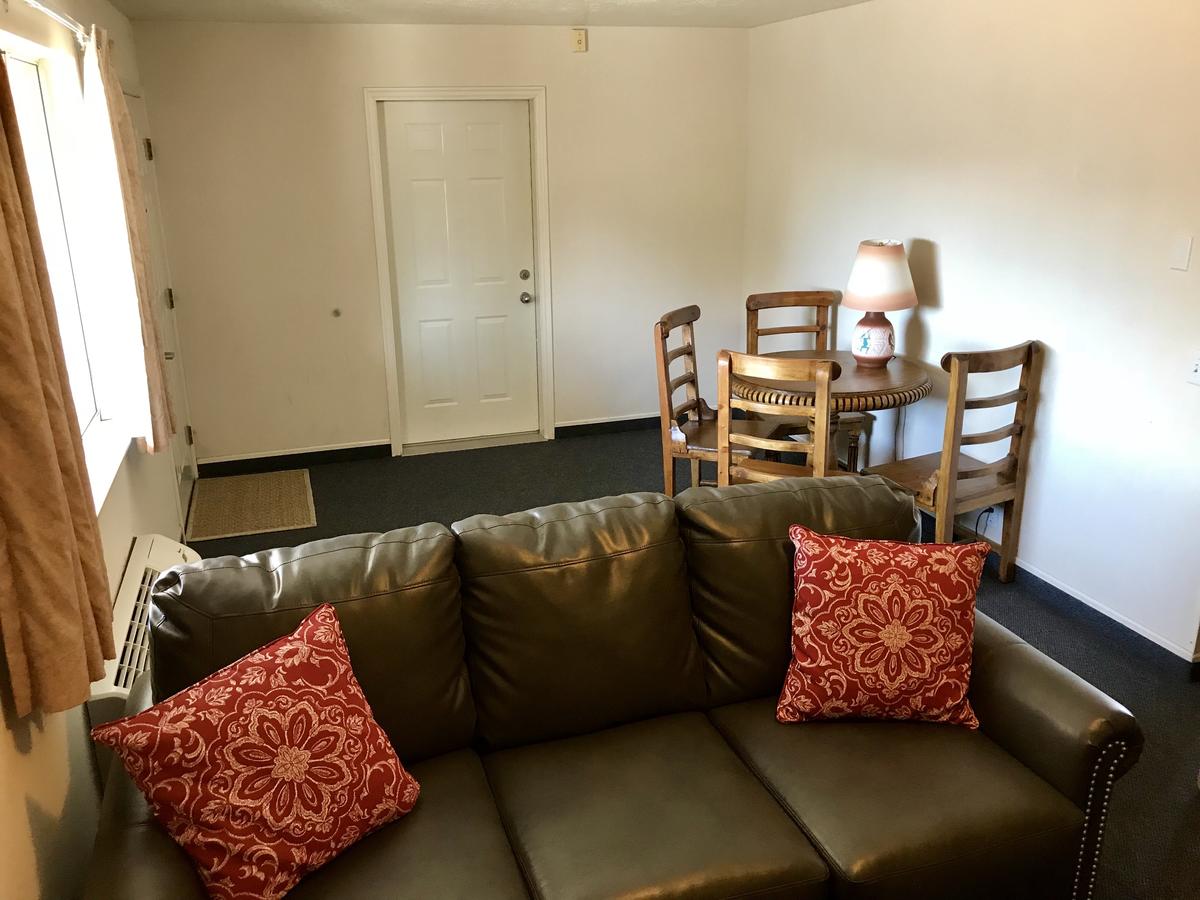 Four Corners Inn - thumb 1