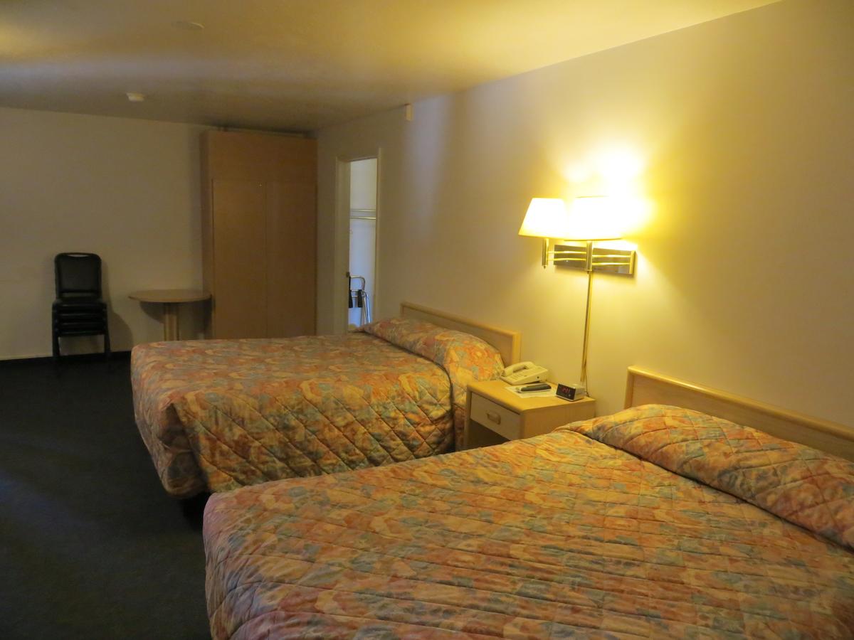 Four Corners Inn - thumb 16