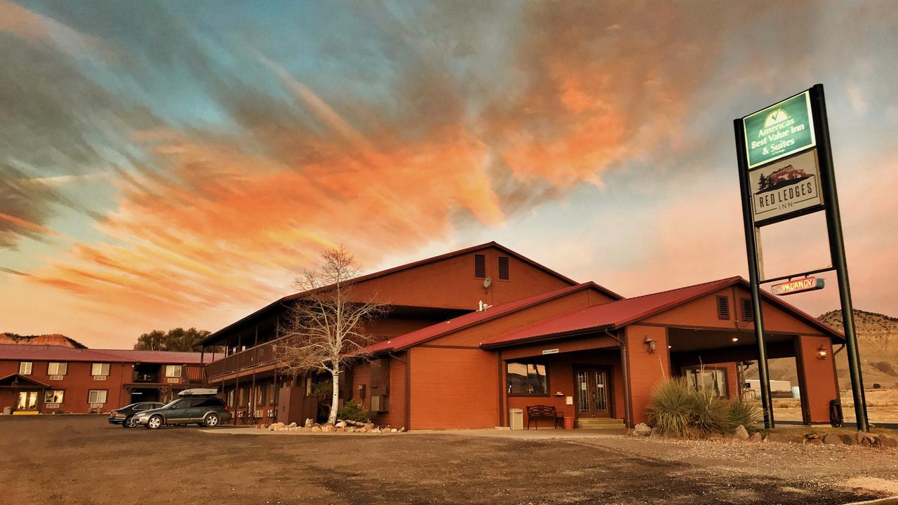 Red Ledges Inn - thumb 10