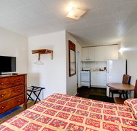 Crimson Hills Motel - Hotels Santiago