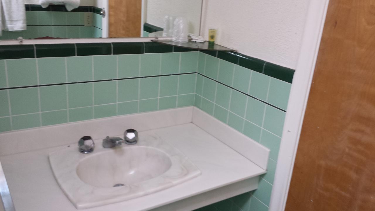 Best Host Inn - thumb 4