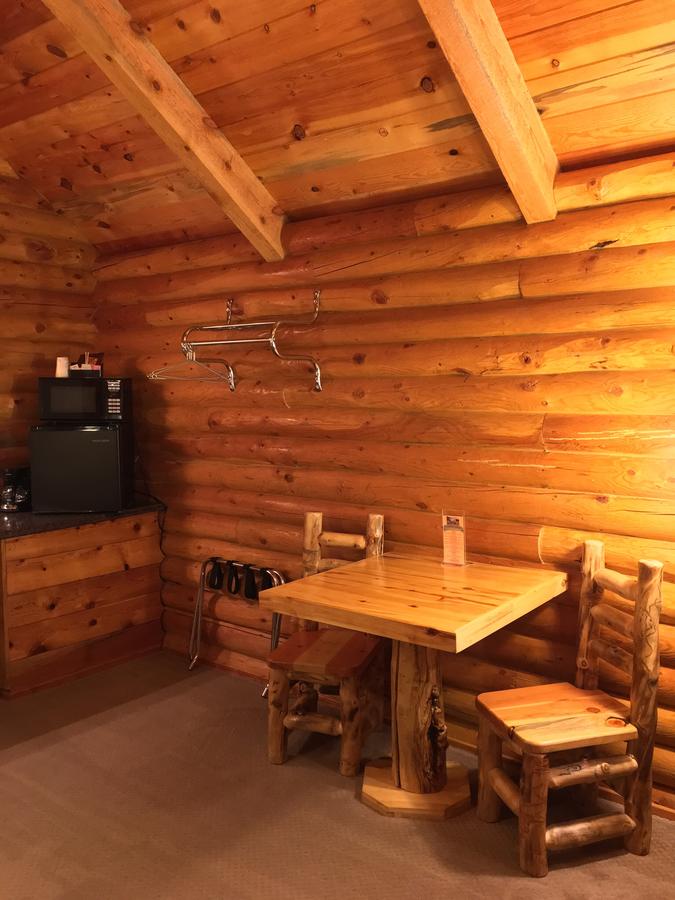Bryce Canyon Log Cabins - thumb 29