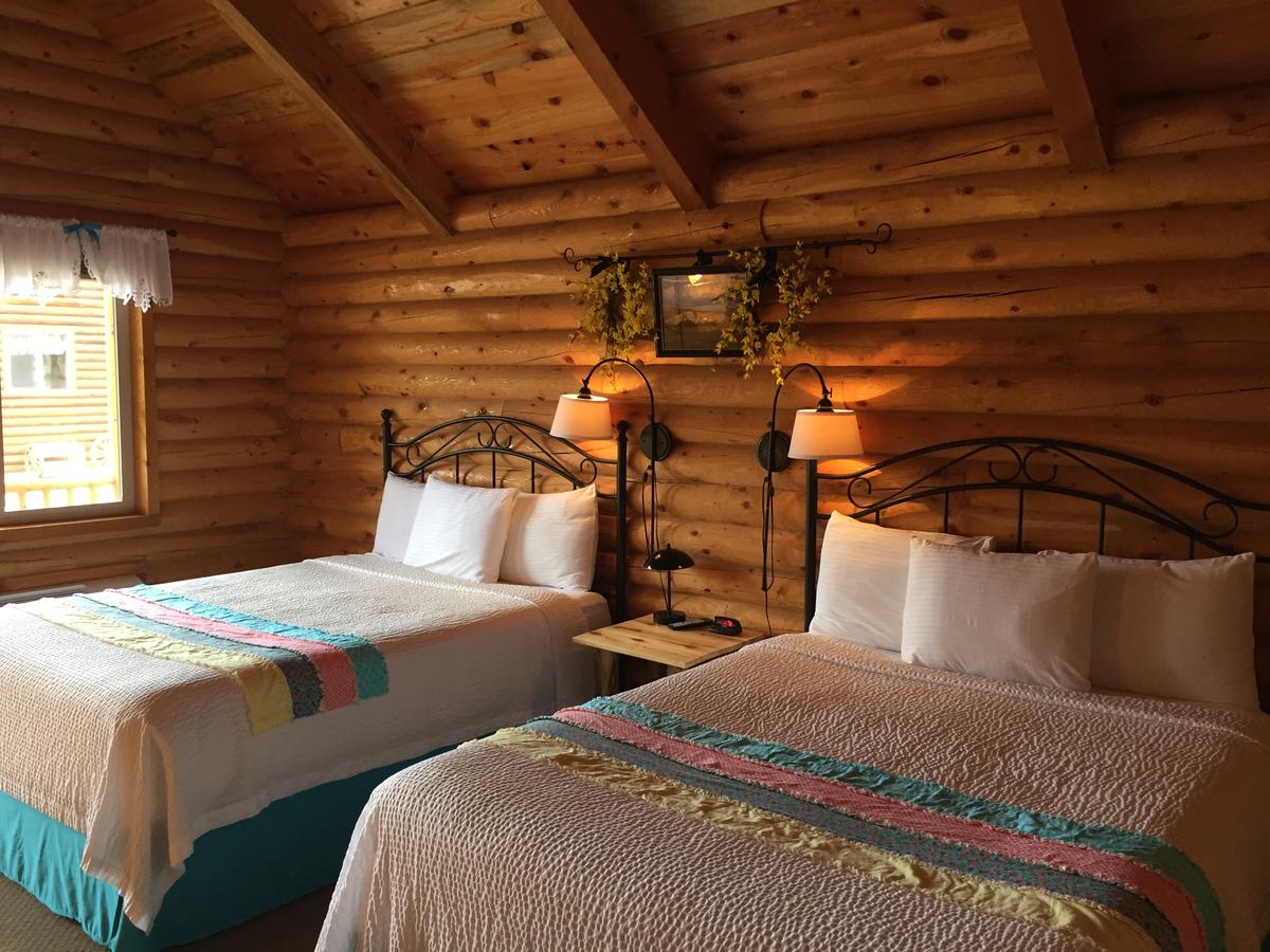 Bryce Canyon Log Cabins - thumb 11