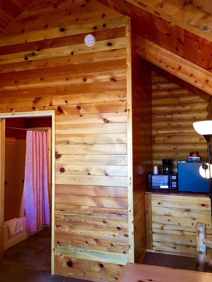 Bryce Canyon Log Cabins - thumb 41