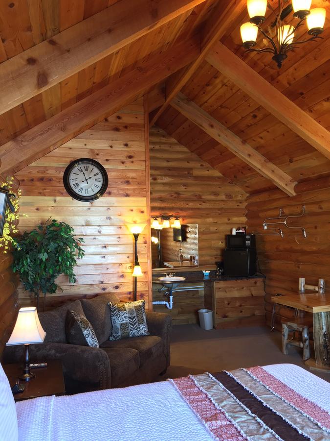 Bryce Canyon Log Cabins - thumb 35