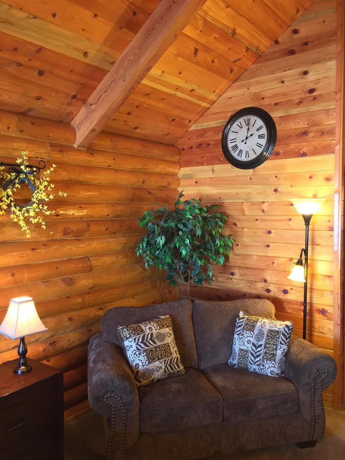 Bryce Canyon Log Cabins - thumb 38