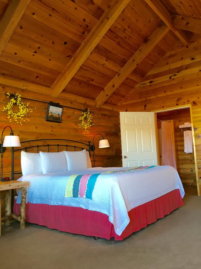 Bryce Canyon Log Cabins - thumb 4