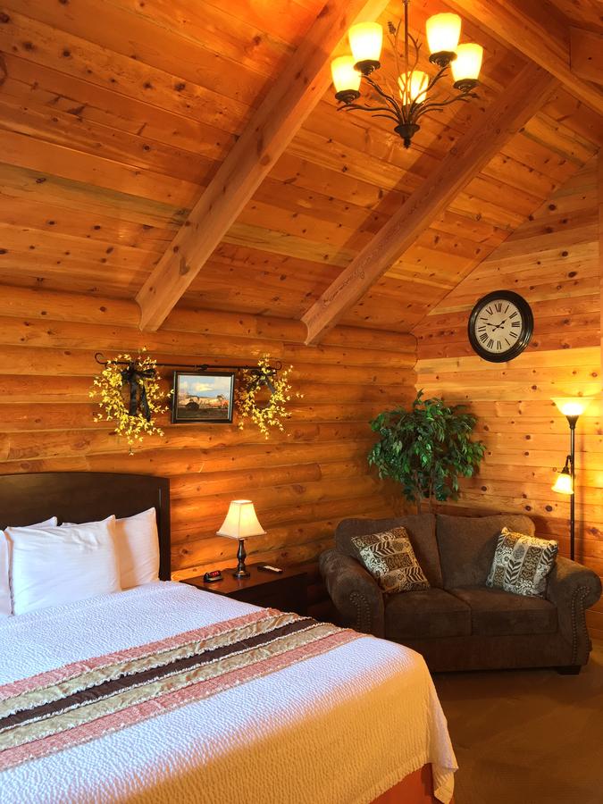 Bryce Canyon Log Cabins - thumb 3