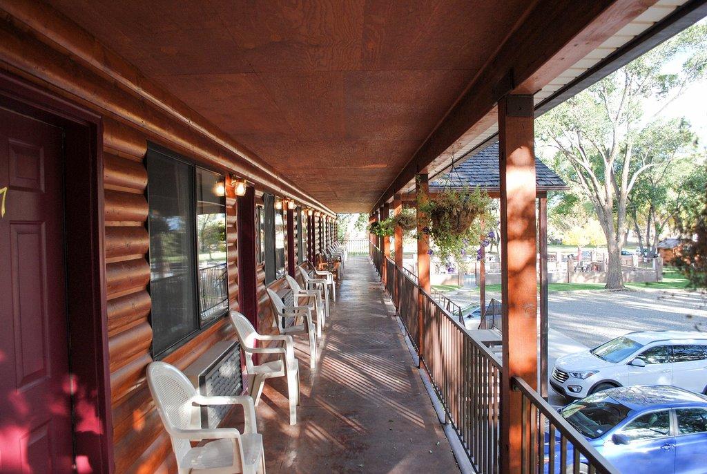 Austin's Chuckwagon Motel - thumb 10