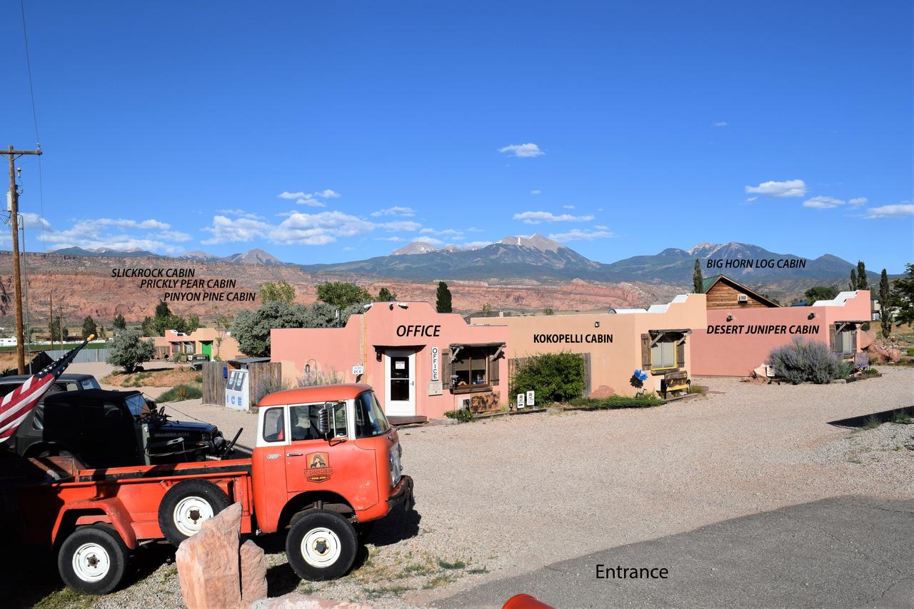 Desert Juniper Adobe Cabin At St. Danes Cabins - thumb 4